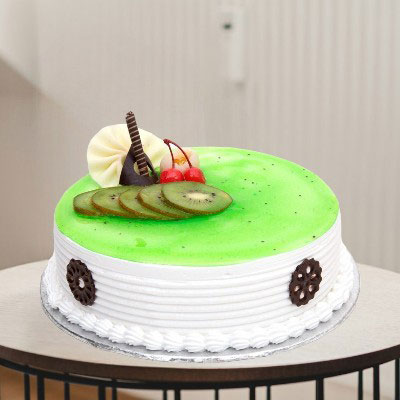 Kiwi layered cake